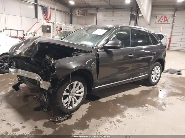 WA1C2AFP9HA025867 2017 AUDI Q5 - Image 2