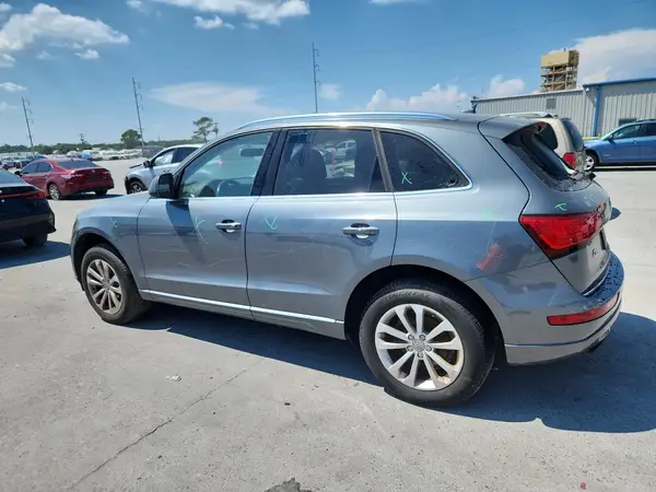 WA1C2AFP9HA070470 2017 AUDI Q5 - Image 2