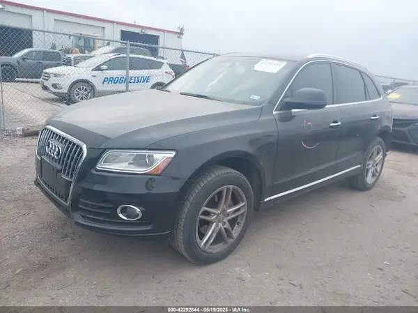 WA1C2AFPXHA025893 2017 AUDI Q5 - Image 2