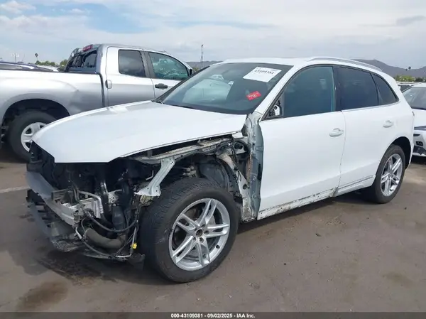 WA1C2AFPXHA092879 2017 AUDI Q5 - Image 2