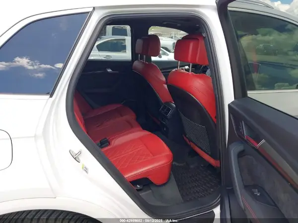 WA1C4AFY0J2085877 2018 AUDI SQ5 - Image 8