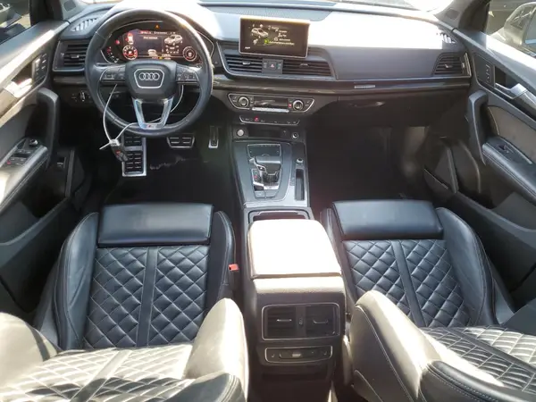 WA1C4AFY0J2103133 2018 AUDI SQ5 - Image 8