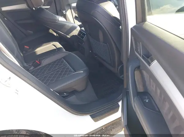 WA1C4AFY0J2221036 2018 AUDI SQ5 - Image 8