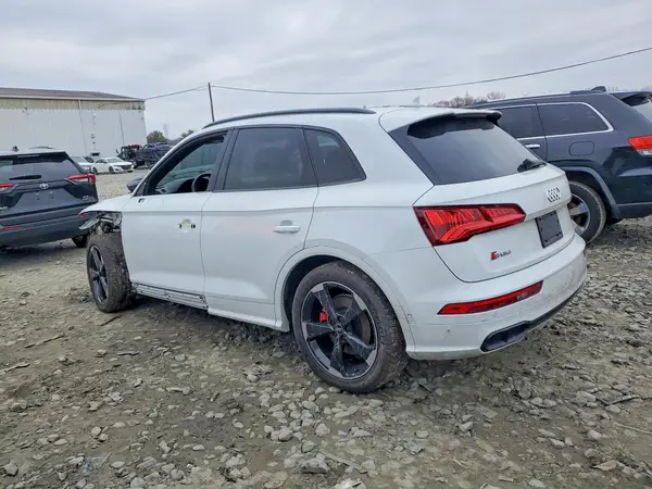 WA1C4AFY0K2004376 2019 AUDI SQ5 - Image 2