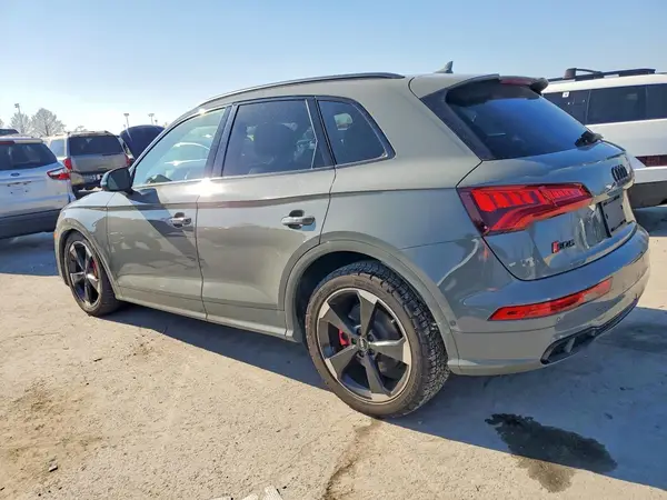 WA1C4AFY0K2070555 2019 AUDI SQ5 - Image 2