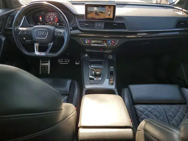 WA1C4AFY0K2070555 2019 AUDI SQ5 - Image 8