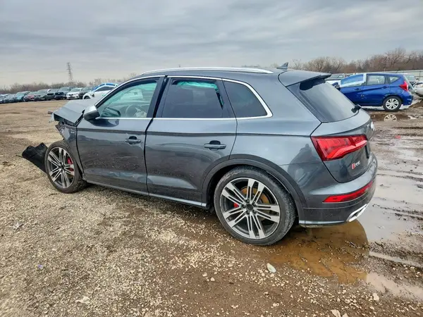 WA1C4AFY1J2031231 2018 AUDI SQ5 - Image 2