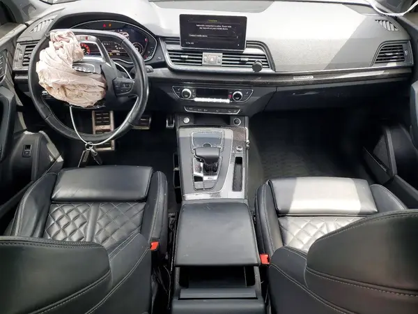 WA1C4AFY1J2031231 2018 AUDI SQ5 - Image 8