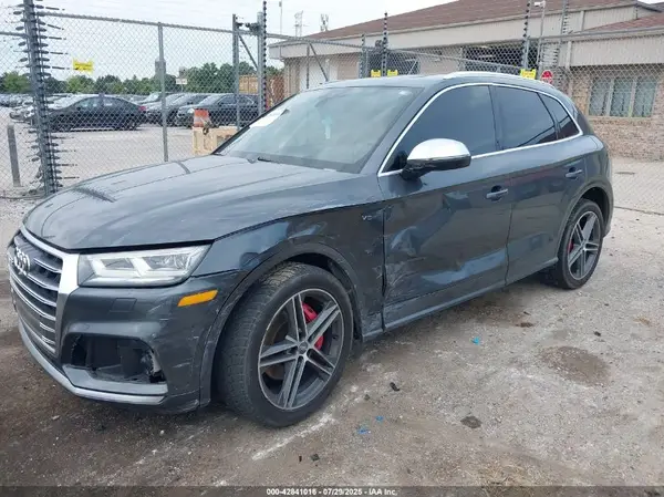 WA1C4AFY1J2038132 2018 AUDI SQ5 - Image 2