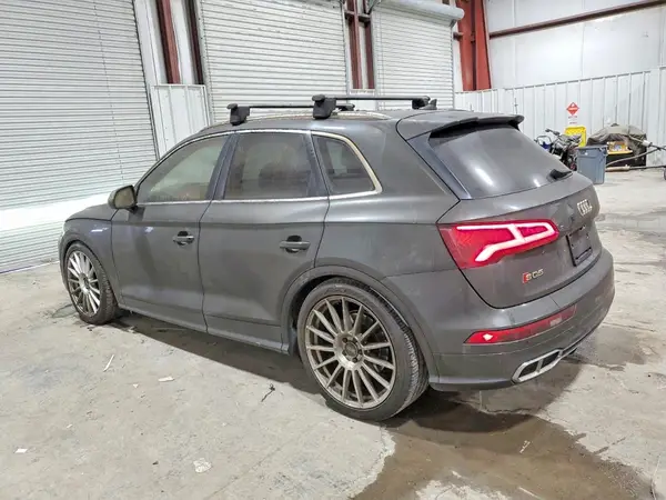 WA1C4AFY1J2070479 2018 AUDI SQ5 - Image 2