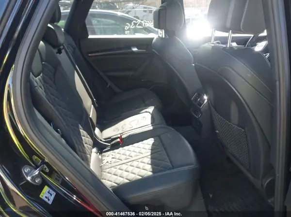 WA1C4AFY1J2096760 2018 AUDI SQ5 - Image 8