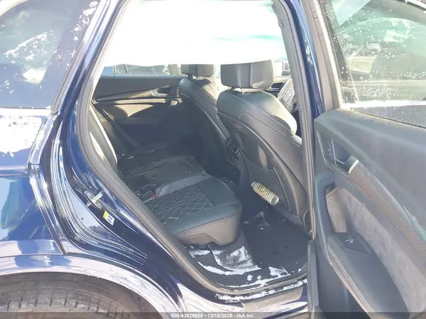 WA1C4AFY1J2112374 2018 AUDI SQ5 - Image 8