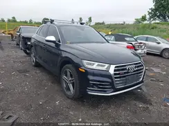 WA1C4AFY1J2126811 2018 AUDI SQ5