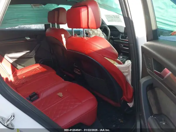 WA1C4AFY1J2152258 2018 AUDI SQ5 - Image 8
