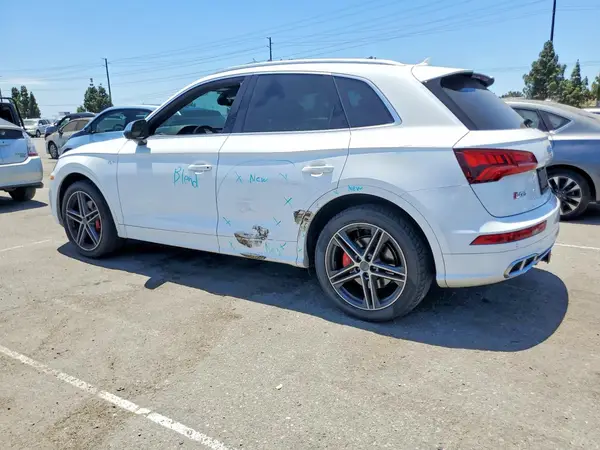 WA1C4AFY1J2176558 2018 AUDI SQ5 - Image 2