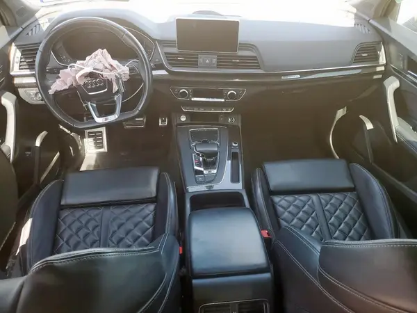 WA1C4AFY1J2181467 2018 AUDI SQ5 - Image 8