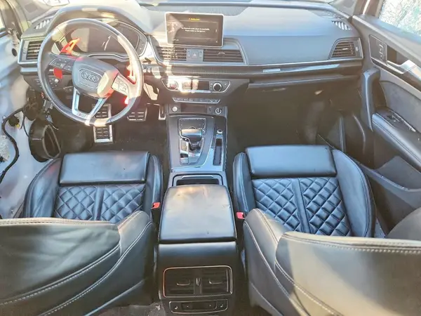 WA1C4AFY1J2228139 2018 AUDI SQ5 - Image 8
