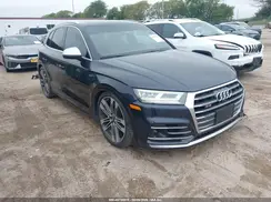 WA1C4AFY1J2228769 2018 AUDI SQ5