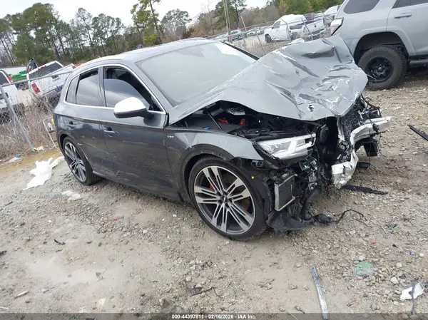 WA1C4AFY2J2060317 2018 AUDI SQ5 - Image 1