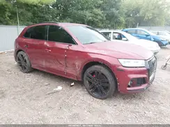 WA1C4AFY2J2173880 2018 AUDI SQ5