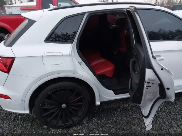 WA1C4AFY2K2075966 2019 AUDI SQ5 - Image 8
