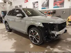 WA1C4AFY2M2068180 2021 AUDI SQ5