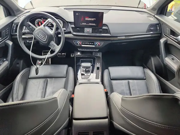 WA1C4AFY2N2039036 2022 AUDI SQ5 - Image 8