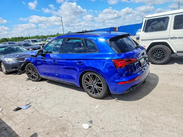 WA1C4AFY2P2036060 2023 AUDI SQ5 - Image 2