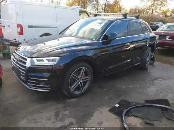 WA1C4AFY3J2138412 2018 AUDI SQ5 - Image 2