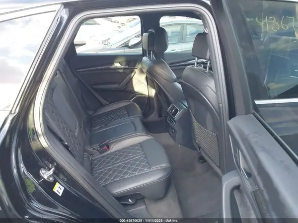 WA1C4AFY3J2138412 2018 AUDI SQ5 - Image 8