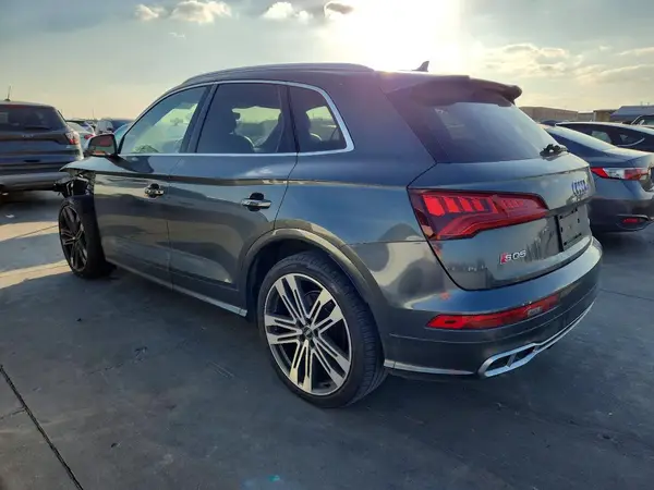 WA1C4AFY4J2052963 2018 AUDI SQ5 - Image 2