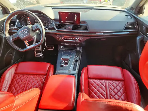 WA1C4AFY4J2052963 2018 AUDI SQ5 - Image 8