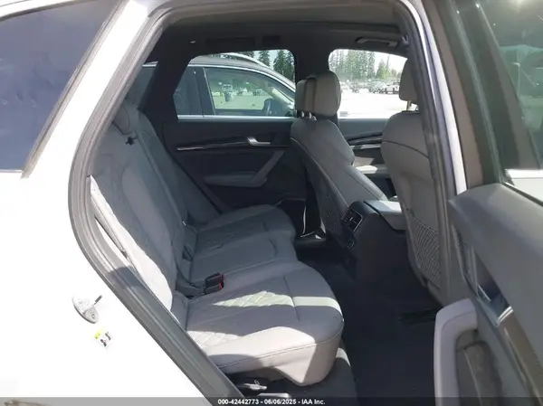WA1C4AFY4J2124874 2018 AUDI SQ5 - Image 8