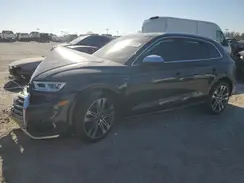 WA1C4AFY4J2135454 2018 AUDI SQ5
