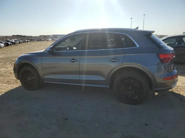 WA1C4AFY4J2141027 2018 AUDI SQ5 - Image 2