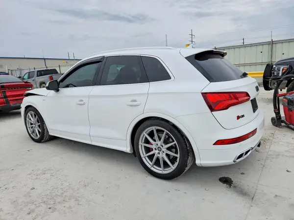 WA1C4AFY4J2204658 2018 AUDI SQ5 - Image 2