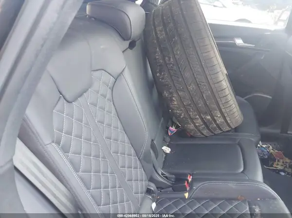WA1C4AFY4J2210511 2018 AUDI SQ5 - Image 8