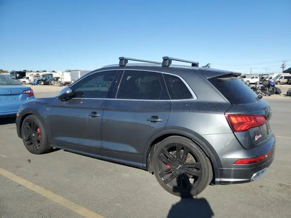 WA1C4AFY4J2236963 2018 AUDI SQ5 - Image 2