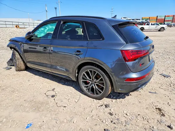 WA1C4AFY4P2008146 2023 AUDI SQ5 - Image 2