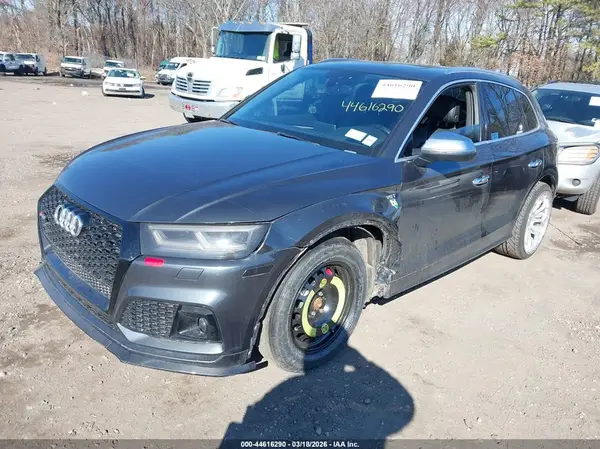 WA1C4AFY5J2009443 2018 AUDI SQ5 - Image 2