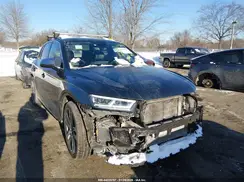 WA1C4AFY5J2014920 2018 AUDI SQ5