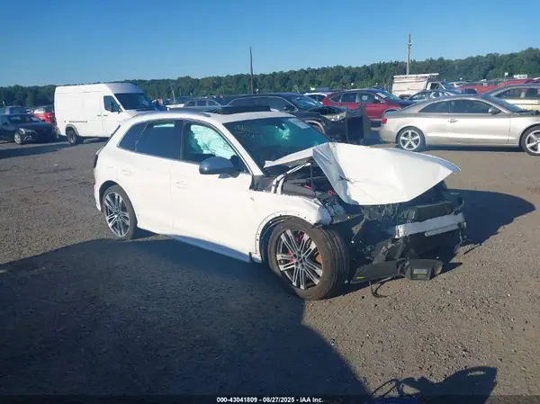 WA1C4AFY5J2015324 2018 AUDI SQ5 - Image 1