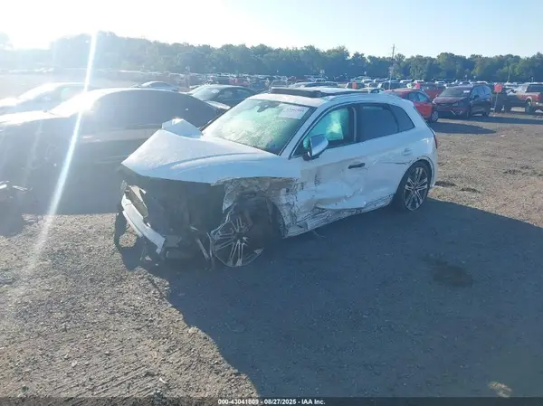 WA1C4AFY5J2015324 2018 AUDI SQ5 - Image 2