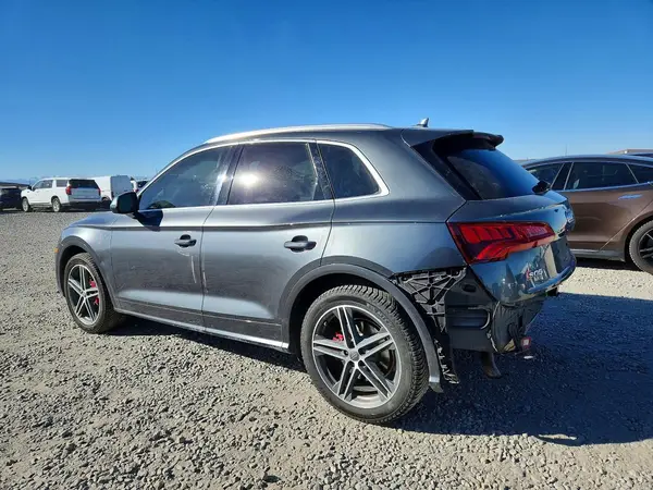 WA1C4AFY5J2064183 2018 AUDI Q5 - Image 2