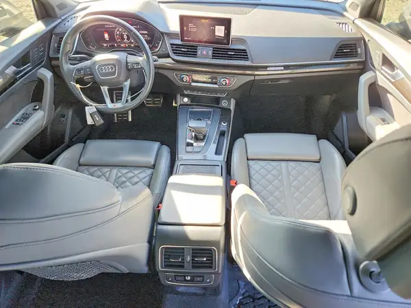 WA1C4AFY5J2064183 2018 AUDI Q5 - Image 8