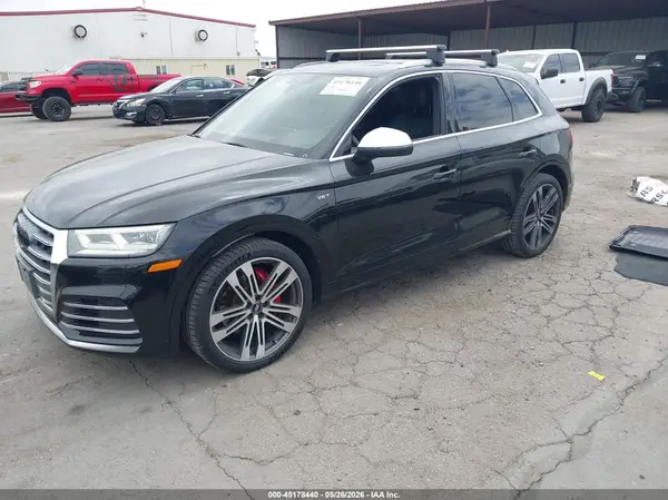 WA1C4AFY5J2098205 2018 AUDI SQ5 - Image 2