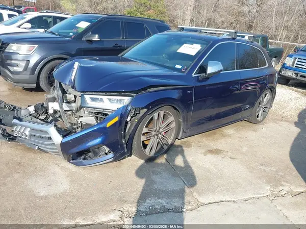 WA1C4AFY5J2100146 2018 AUDI SQ5 - Image 2