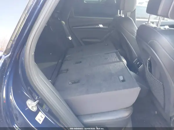 WA1C4AFY5J2100146 2018 AUDI SQ5 - Image 8
