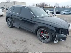 WA1C4AFY5J2183058 2018 AUDI SQ5