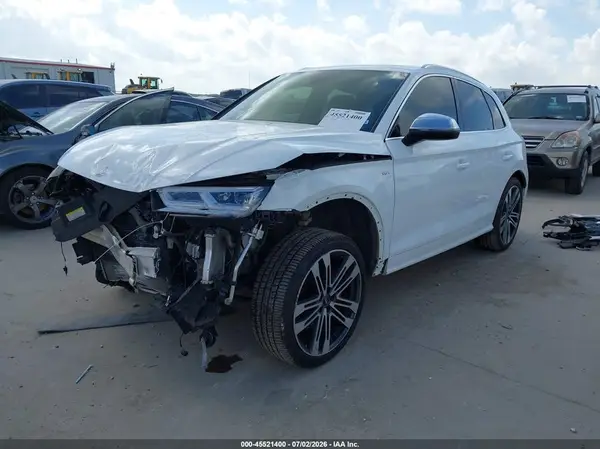 WA1C4AFY5J2223977 2018 AUDI SQ5 - Image 2